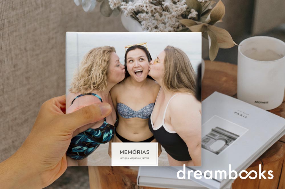 Se pretendes eternizar os melhores momentos da tua viagem, aconselhamos-te a criar um Álbum de Fotos. Segue as nossas dicas. álbum de fotos de viagem