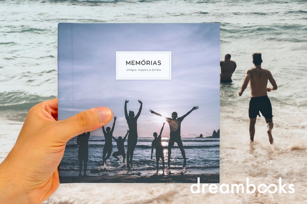 Temos o álbum perfeito para eternizar todas as fotos de momentos únicos ou para surpreender alguém: o Álbum de Fotos Mini Square.