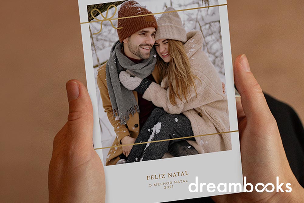 Os postais de Natal são um excelente complemento à surpresa que pretendes proporcionar. Vê alguns dos modelos de Postais de Natal para a família e amigos.