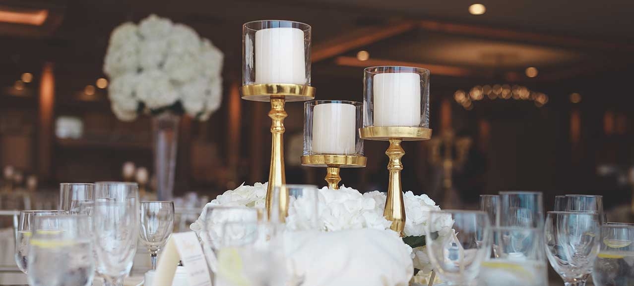 decorar uma mesa com velas